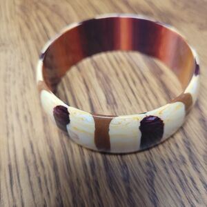 Trible Look Bangle Bracelet Plastic